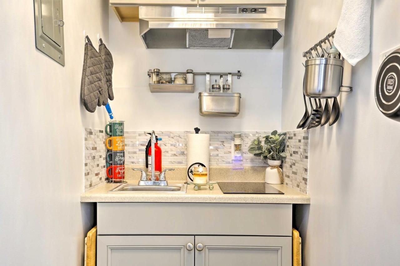Central Elmont Studio With Great Outdoor Space! Εξωτερικό φωτογραφία
