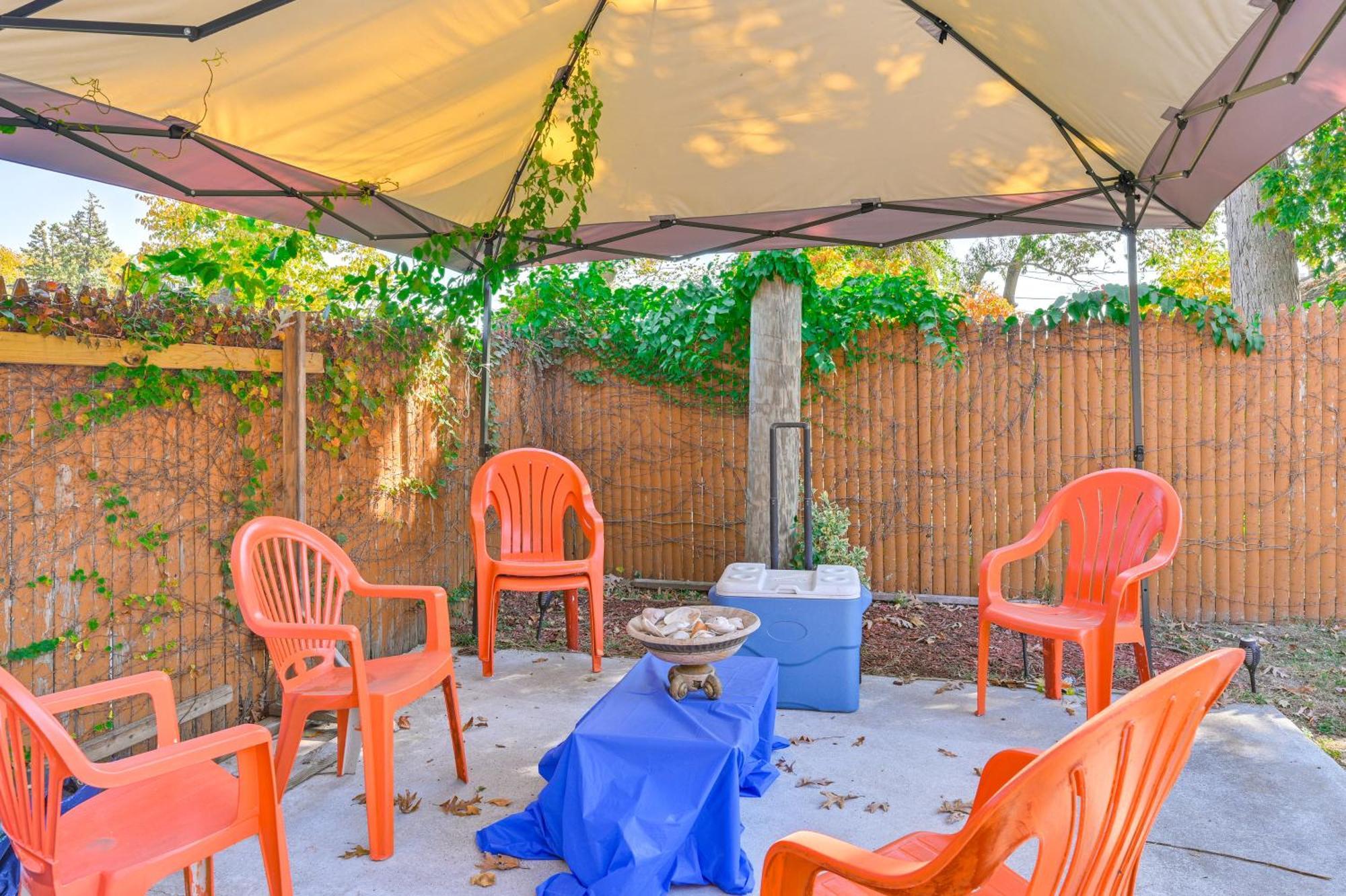 Central Elmont Studio With Great Outdoor Space! Εξωτερικό φωτογραφία